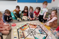 Dzień Matematyki w grupie "Wiewiórki" 2023