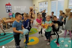 Dzień Pluszowego Misia 2022 grupa "Pszczółki"