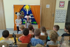 Międzynarodowy Dzień Teatru grupa "Pszczółki"